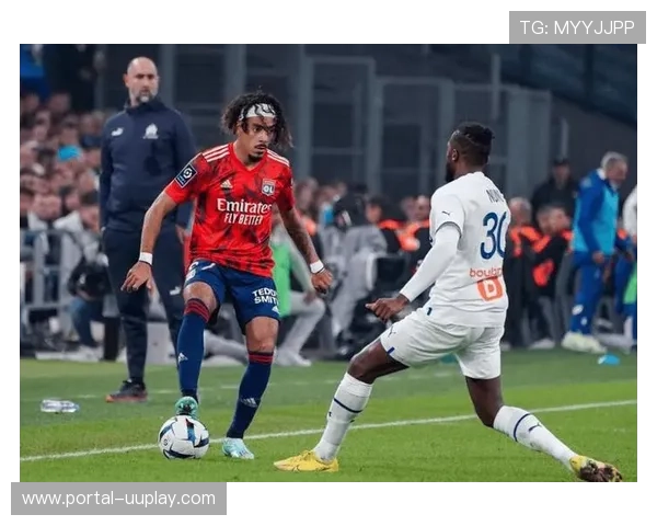 马赛2-0领先遭巴黎FC绝平，德泽尔比赛后怒批全队